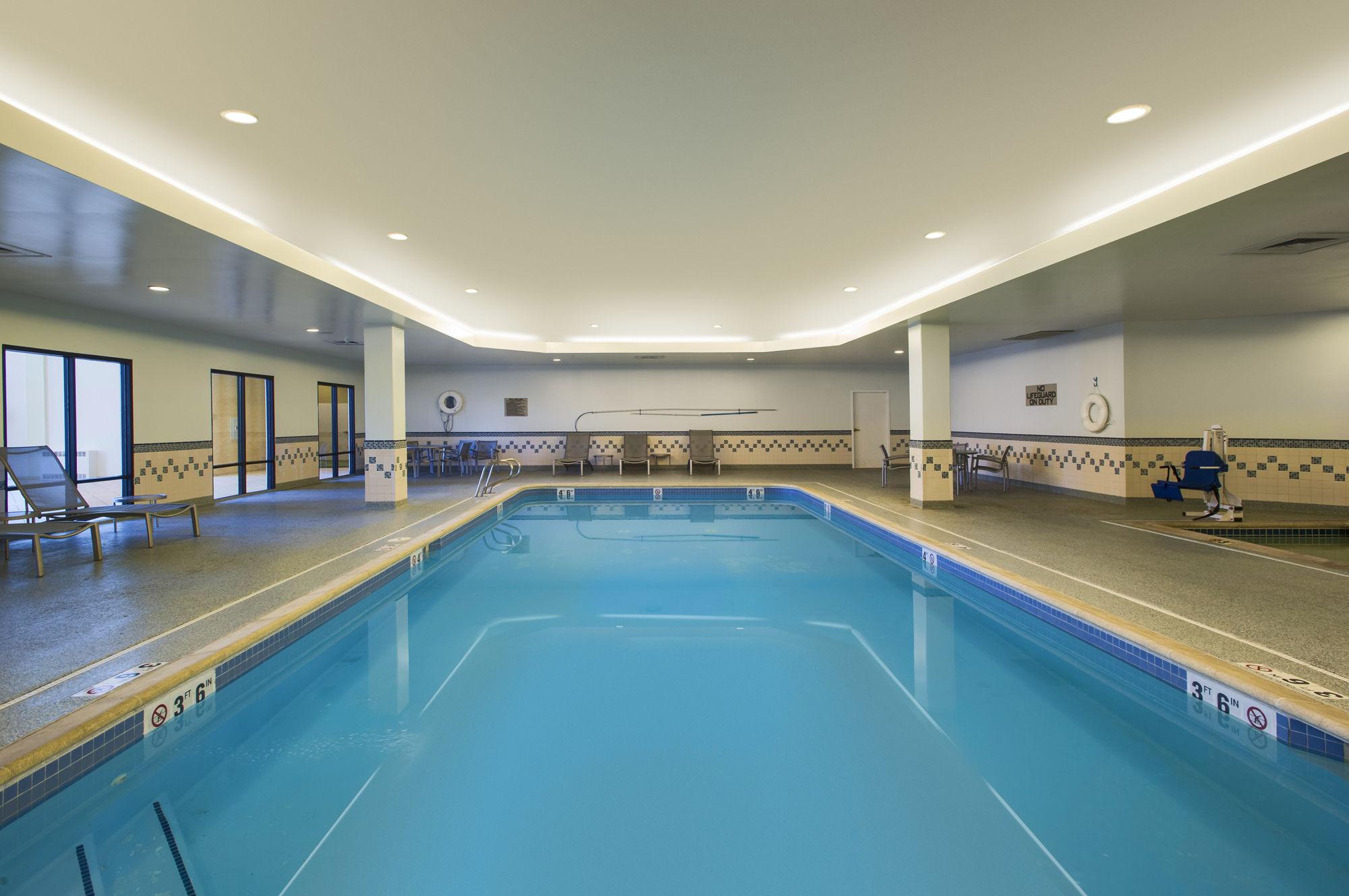 Springhill Suites By Marriott Lawrence Downtown Exteriör bild