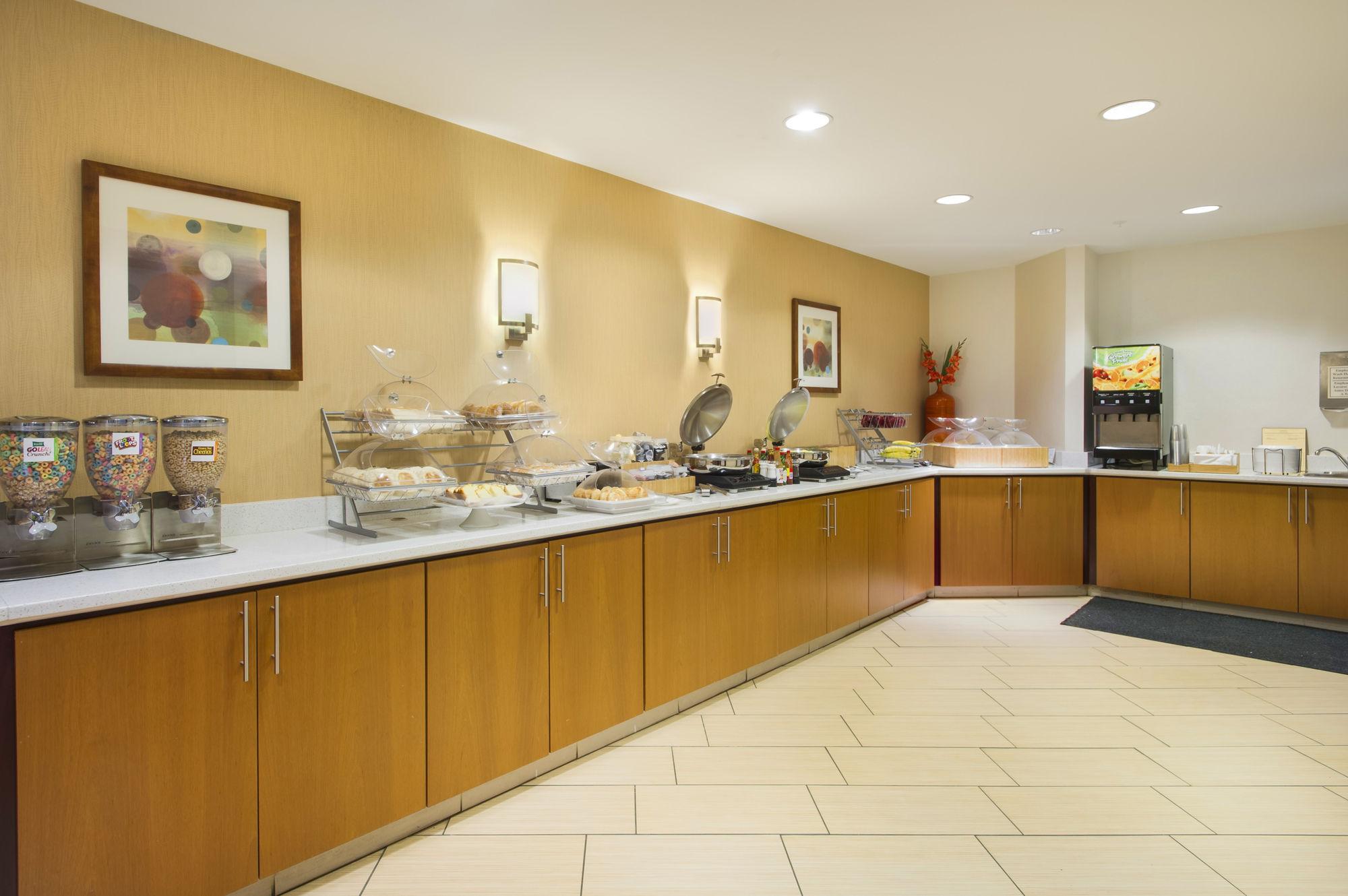 Springhill Suites By Marriott Lawrence Downtown Exteriör bild