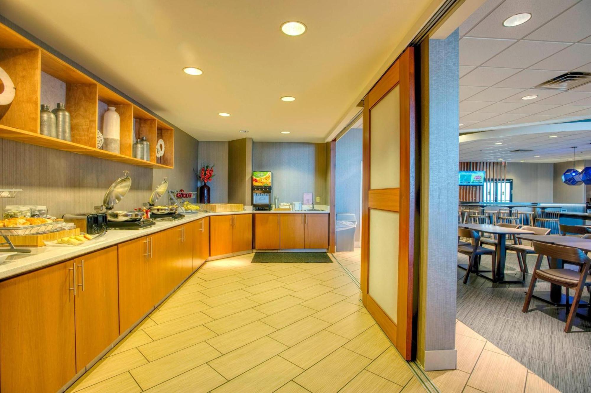 Springhill Suites By Marriott Lawrence Downtown Exteriör bild