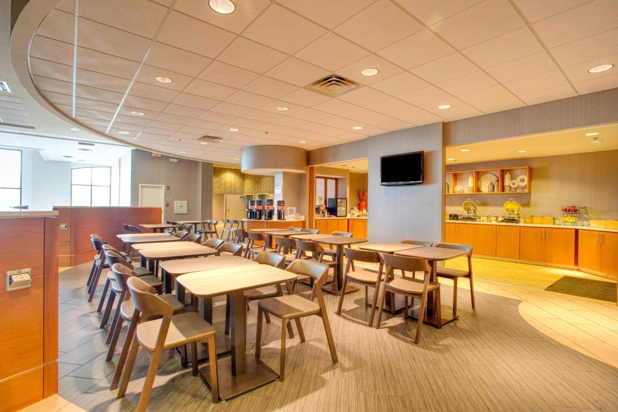 Springhill Suites By Marriott Lawrence Downtown Exteriör bild