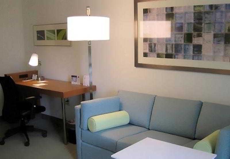 Springhill Suites By Marriott Lawrence Downtown Exteriör bild