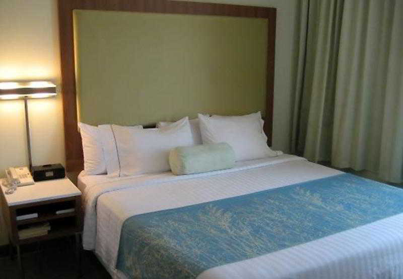 Springhill Suites By Marriott Lawrence Downtown Exteriör bild